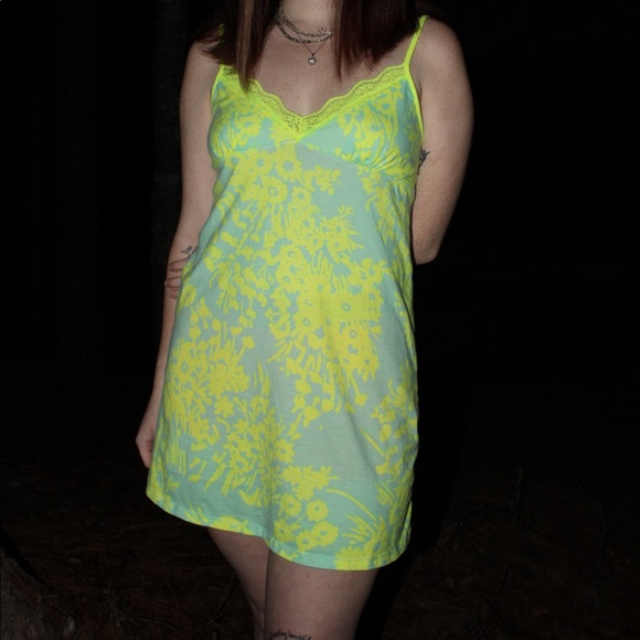 CUTE SLIP DRESS - Picture 2 of 3